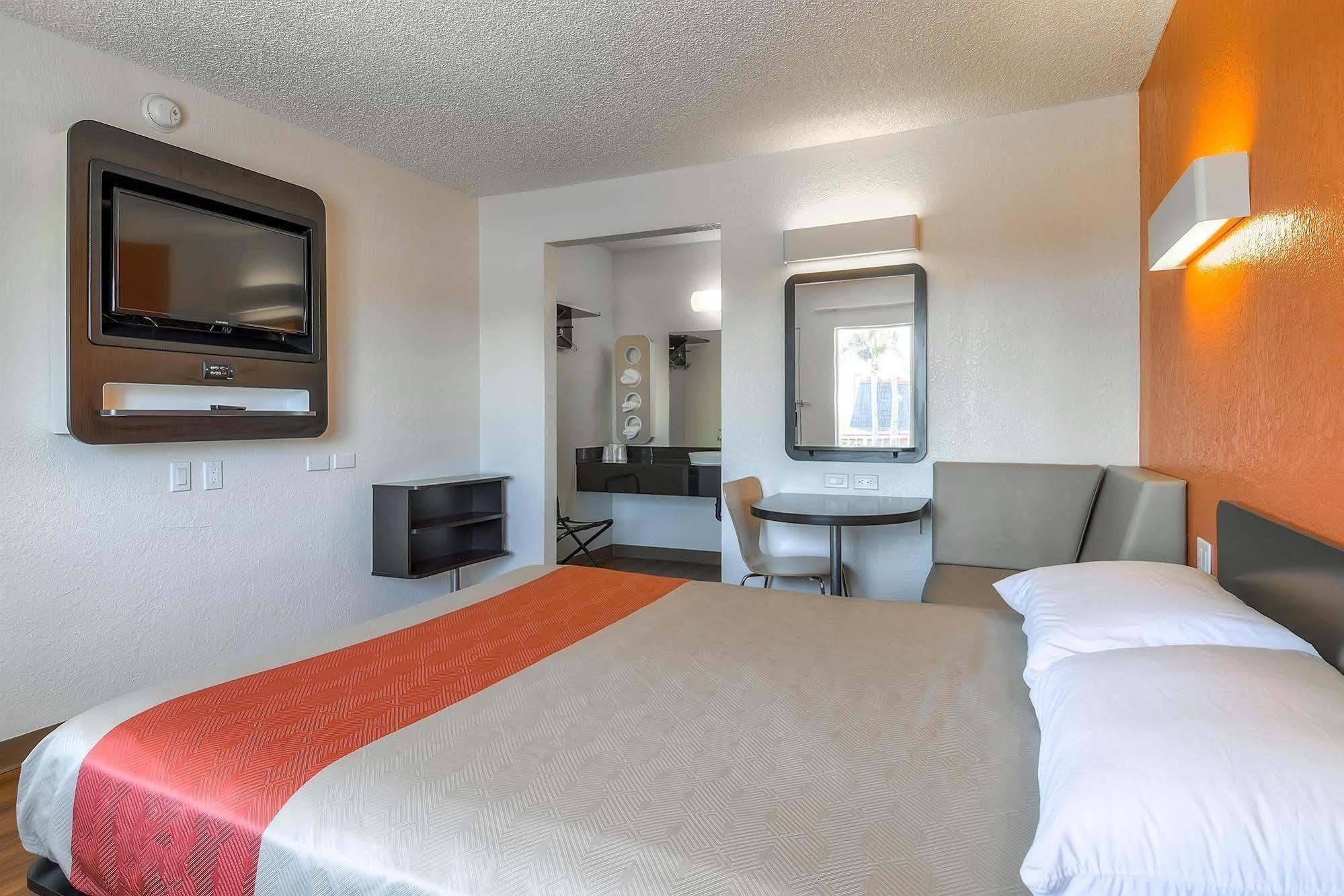 Motel 6-Long Beach, Ca - Los Angeles Zewnętrze zdjęcie